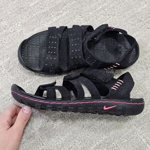 Nike Womens Black Pink Strappy Sandals
